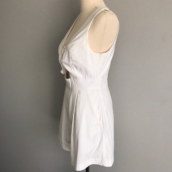 KOOKAÏ White Sleeveless Peekaboo Playsuit - Picture 6 of 15